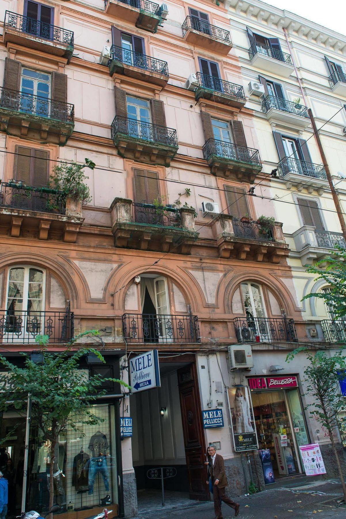ホテル Napoli'S Gold エクステリア 写真